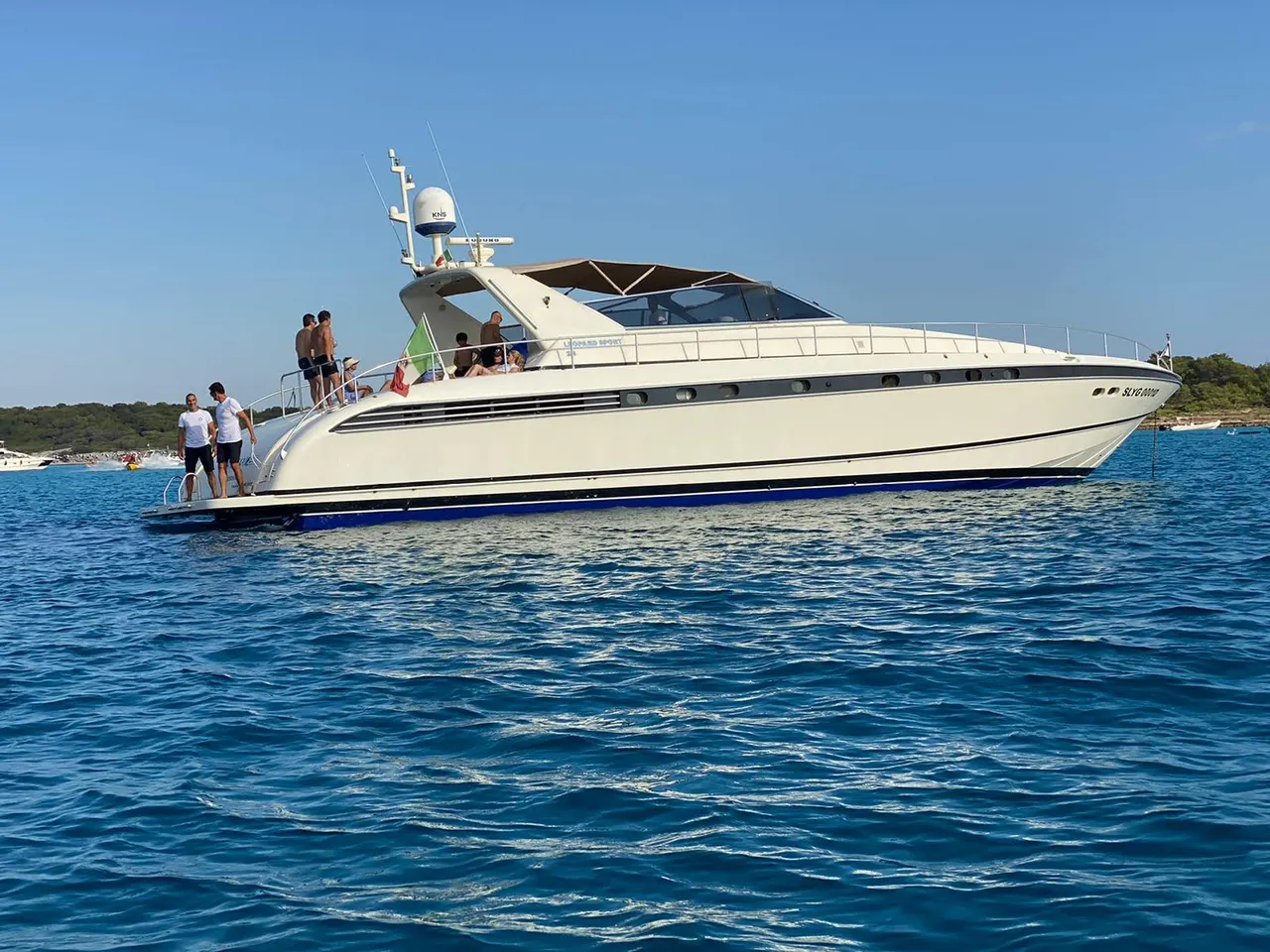 Cheetah — equipaggio a bordo